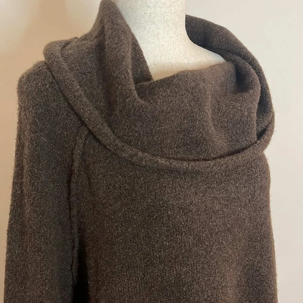 Free People Dark Brown Cowl Neck Sweater Size Small NWT - Picture 2 of 6